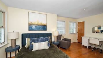 3 bedrooms, individually decorated, individually furnished, free WiFi