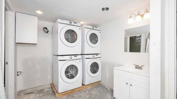 House, Multiple Beds, Kitchen | Interior