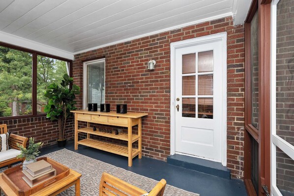 Interior - The Cincinnati Charm (Cincinnati)