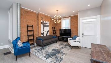 House, Multiple Beds, Patio | Living area | TV