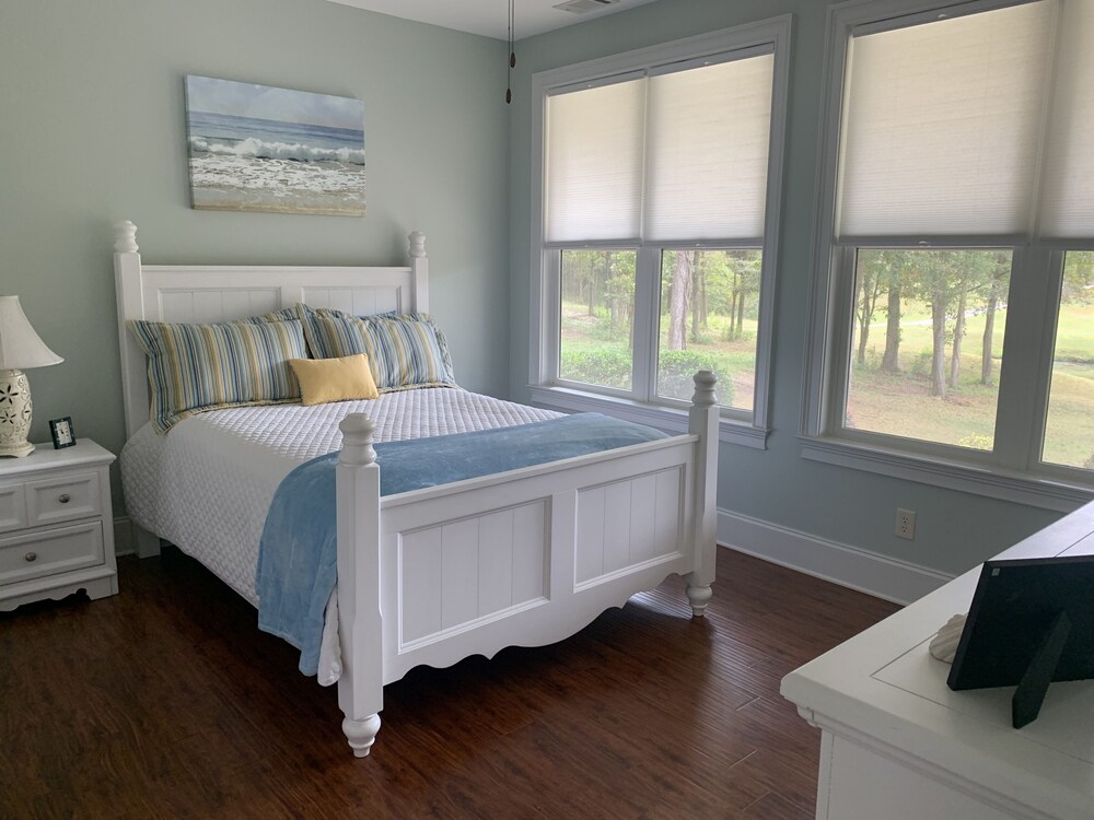 Convenient to Masters Tournament. Home overlooks golf course/water