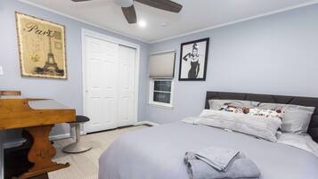 Kondominium, 1 Tempat Tidur Double, dapur, pemandangan kebun (The Opening Act) | 1 kamar tidur dan didekorasi berbeda-beda