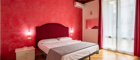 2 bedrooms, desk, soundproofing, iron/ironing board