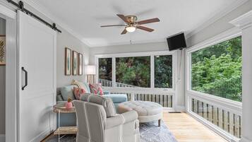 House, Multiple Beds, Patio | Balcony