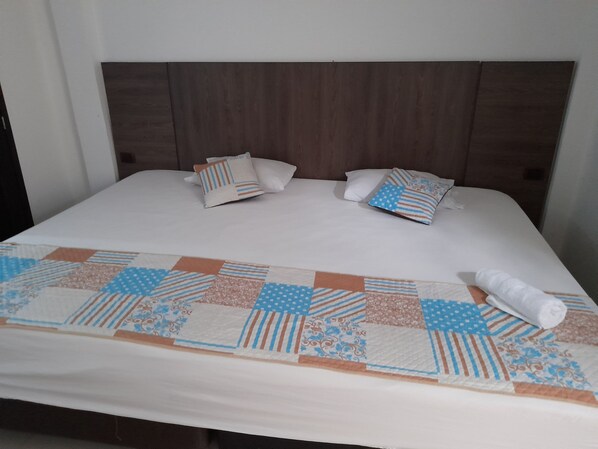 Habitación Confort con 2 camas individuales | Wifi gratis 