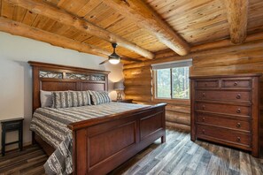 Bügeleisen/Bügelbrett, Reisekinderbett, kostenloses WLAN, Bettwäsche
