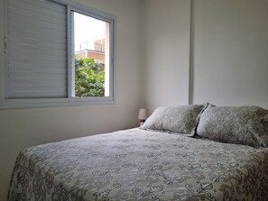 2 soverom, skrivebord og wi-fi (inkludert)