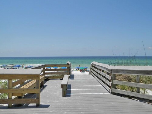 Cassine Station #305 by Southern Vacation Rentals