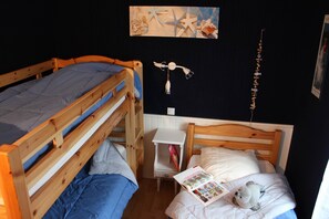 2 bedrooms, iron/ironing board, free WiFi - Gwazel cottage (CHERRUEIX)