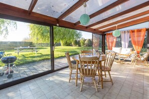 Outdoor dining - Gwazel cottage (CHERRUEIX)