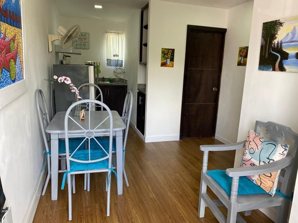 Appartement | Coin séjour | TV connectée de 32 pouces avec chaînes par câble