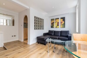Basic Apartment, 1 Double Bed | Living area | TV - Serviced Chelsea Flat (London)