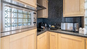 Private kitchen - Serviced Chelsea Flat (London)