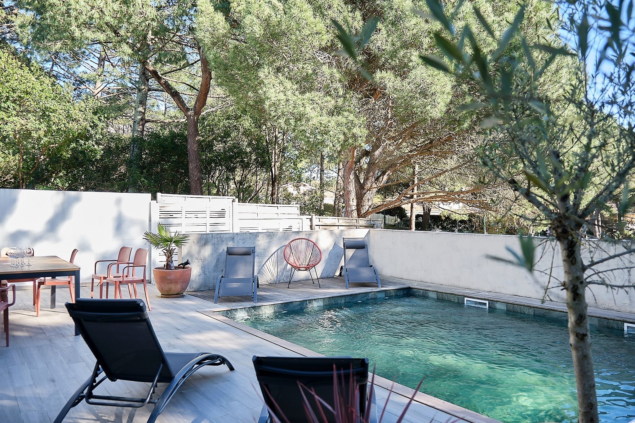 Et oppvarmet basseng