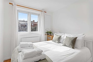 House | 3 bedrooms, desk, free WiFi - Beautiful Three-bedroom House in Richmond (Richmond)