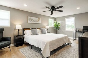 4 bedrooms, desk, iron/ironing board, travel cot