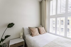 Basic Apartment, 1 Queen Bed with Sofa bed - London Bridge Cosy Chic: Your Perfect 1-bed London Retreat (London)