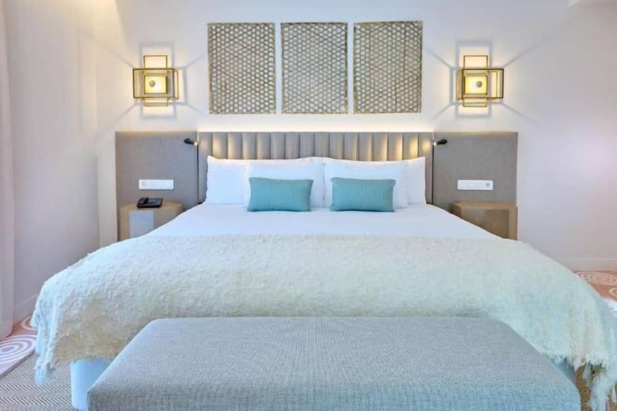 1 bedroom, in-room safe, desk, soundproofing