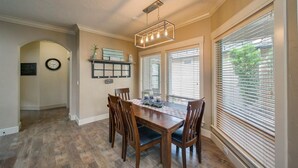 Dining - The Stanhope House  (Meridian)