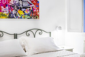 3 chambres, fer et planche à repasser, Wi-Fi gratuit, draps fournis