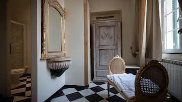 1 bedroom, minibar, blackout curtains, free WiFi