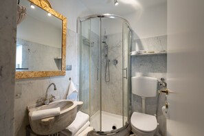 Camera Superior Gianluca | Baño | Amenidades de baño gratuitas y secadora de cabello 