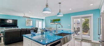 7BR Pet-Friendly Home w/ EV Charger & Room for 18+ Guests