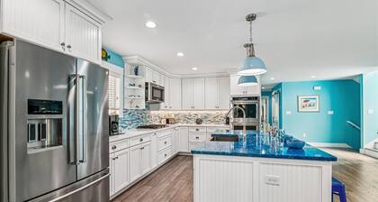 7BR Pet-Friendly Home w/ EV Charger & Room for 18+ Guests