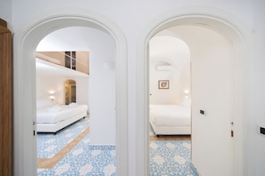 Premium Condo, 2 Bedrooms, Sea View, Sea Facing