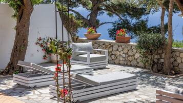 Premium Condo, 2 Bedrooms, Sea View, Sea Facing | Pemandangan dari bilik