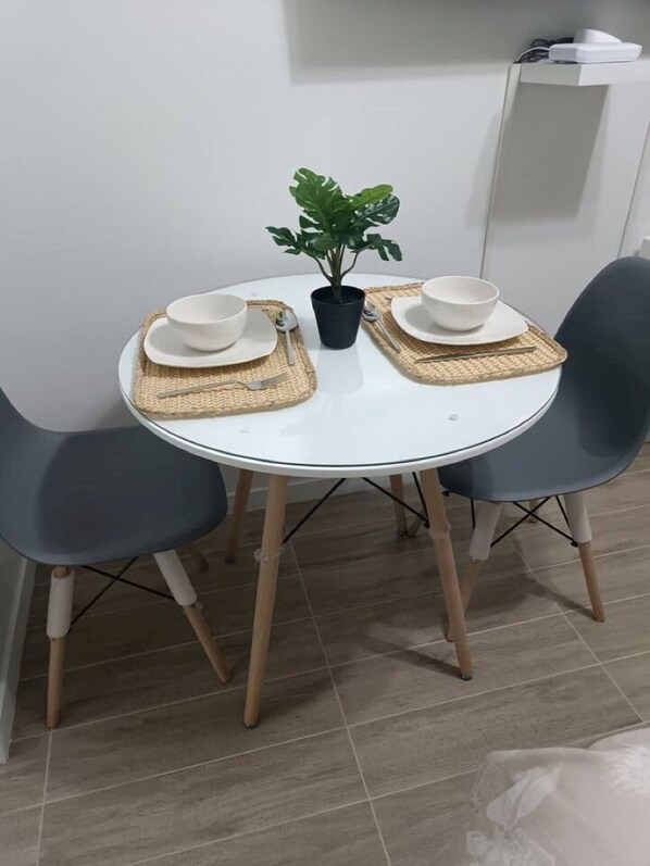 Dining - Cozy Studio Isla Teja (Valdivia)