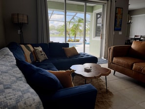 Smart TV, fireplace, stereo - 15 Min from the Gates of Disney, Sleeps 10, Pool+View  (Four Corners)