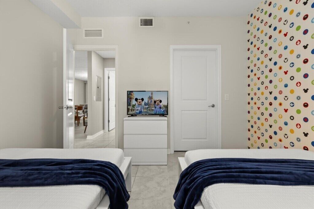 4731 Clock Tower Drive Unit 204 (15).jpg