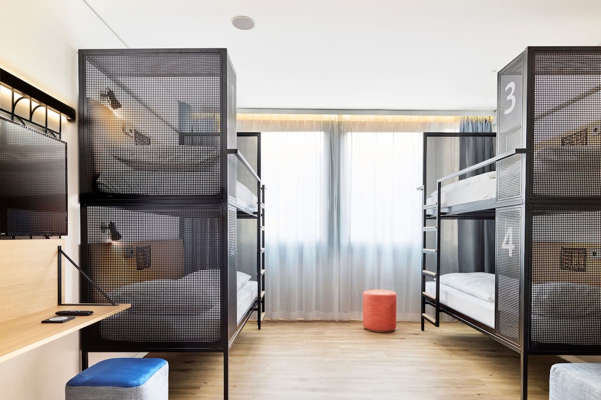 Superior vierpersoonskamer | 1 slaapkamer, hypoallergeen beddengoed, gratis babybedden, gratis wifi