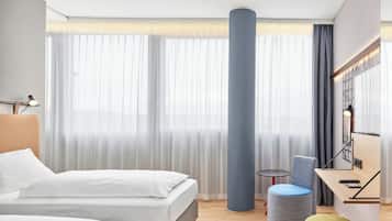 Standardzimmer, 1 Doppelbett | Allergikerbettwaren, kostenlose Babybetten, kostenloses WLAN, Bettwäsche