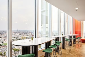 2 间酒吧/酒廊、大堂酒廊