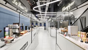 Petit déjeuner buffet (30 EUR par personne)