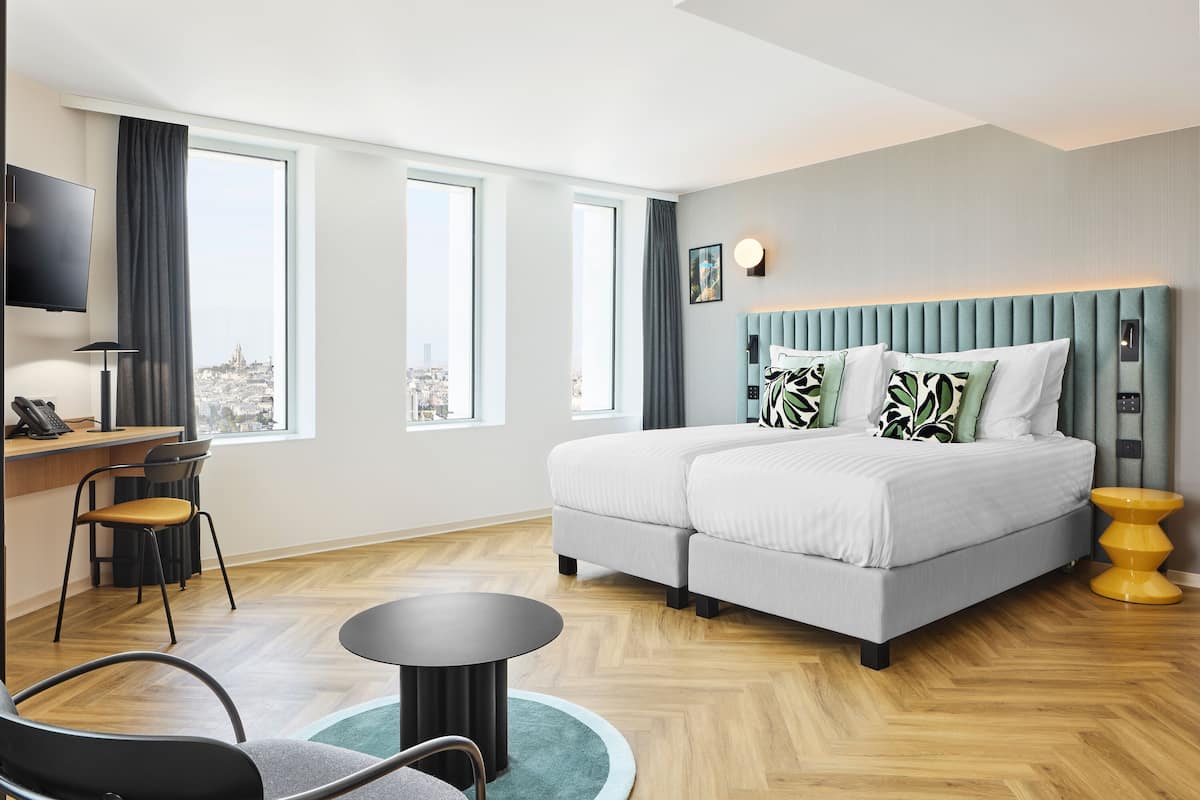 1 chambre, bureau, rideaux occultants, chambres insonorisées
