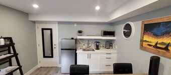 Private & cozy suite located in Fort Langley