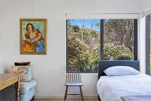 2 slaapkamers, een strijkplank/strijkijzer, wifi, beddengoed