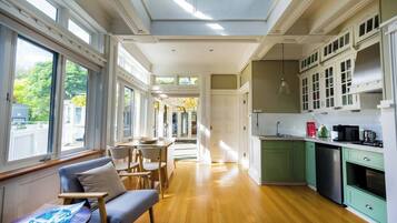 Fridge, microwave, stovetop, coffee/tea maker