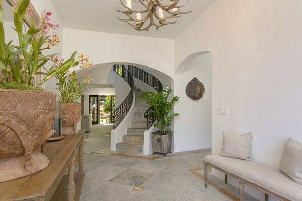 Interior - Stunning Spanish Villa with Gorgeous Pool (San Diego)