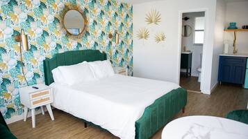WiFi (free), bed sheets