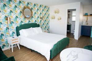 Free WiFi, bed sheets