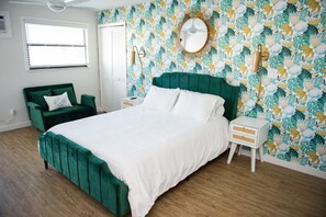 Free WiFi, bed sheets