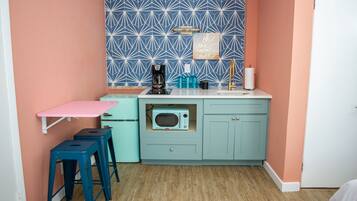 Fridge, microwave, cookware/dishes/utensils