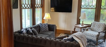 Historic 2 bedroom home in downtown Stevensville. Pet friendly! RV parking