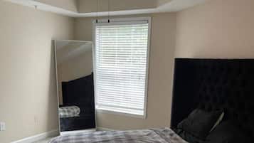 1 bedroom, bed sheets