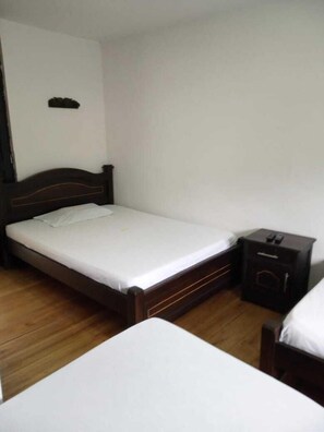 Familien-Doppel- oder -Zweibettzimmer