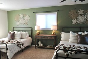 4 bedrooms, desk, iron/ironing board, travel crib